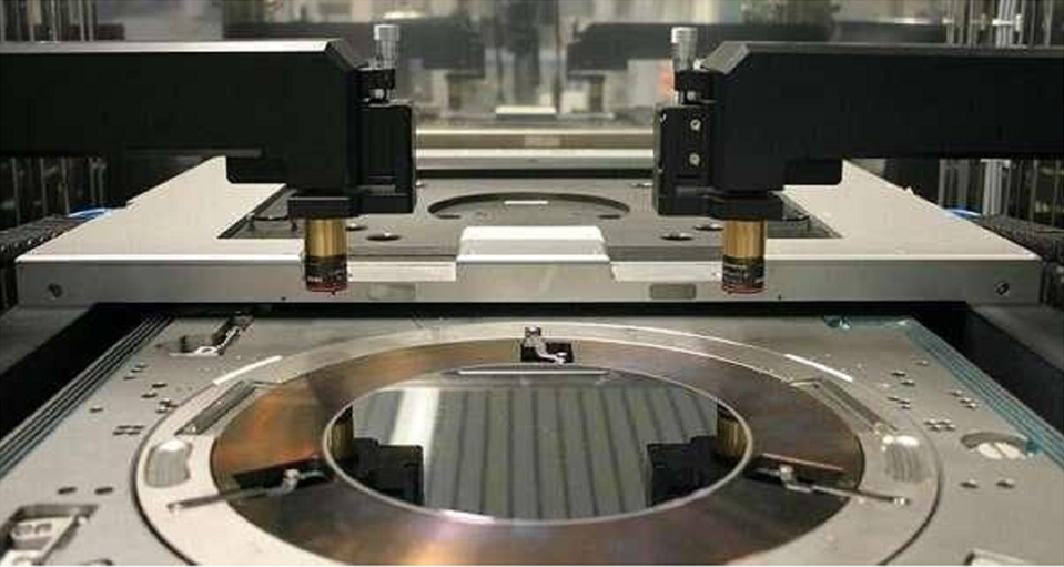 Carbon nanotube fabrication heater